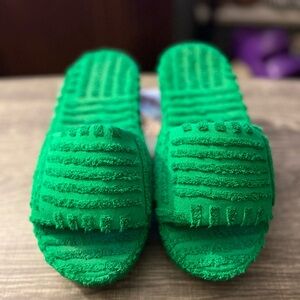 Bottega Veneta Vibrant Green Textured Slides